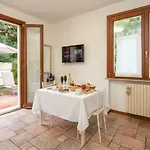 Garden & Pool Desenzanoloft Official Partner Homes & By Marriott Bonvoy