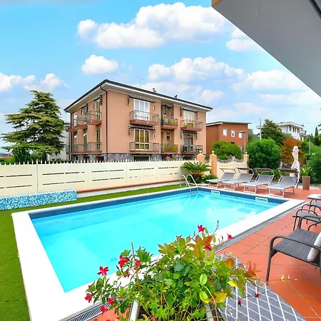Desenzanoloft Official Partner Marriott Homes & - Garden & Pool 아파트 데센자노델가르다
