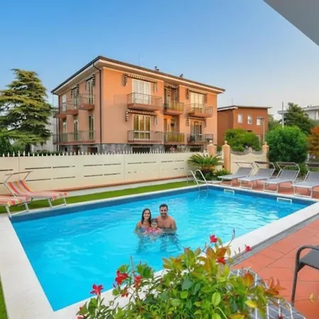 Garden & Pool Desenzanoloft Official Partner Homes & By Marriott Bonvoy Apartment *
